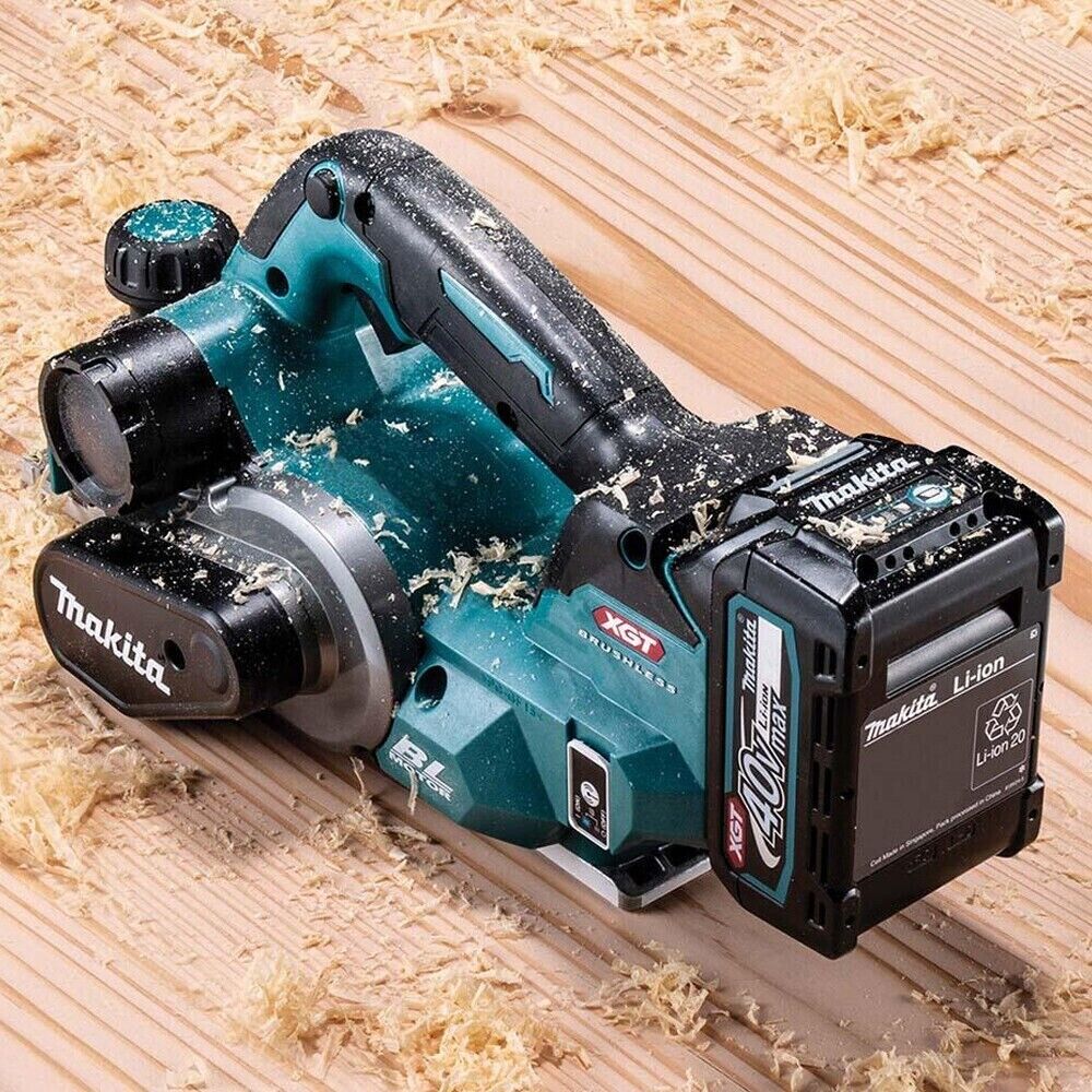 Makita Planer KP001GZ03 40V MAX XGT AWS Brushless 82mm In Makpac Carry Case Gold