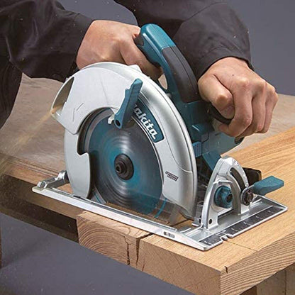 Makita 5008MGJ 2 240V 210mm Circular Saw action